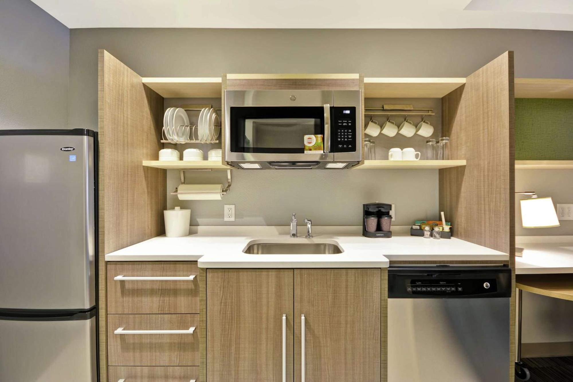 Home2 Suites By Hilton Queensbury Lake George Εξωτερικό φωτογραφία