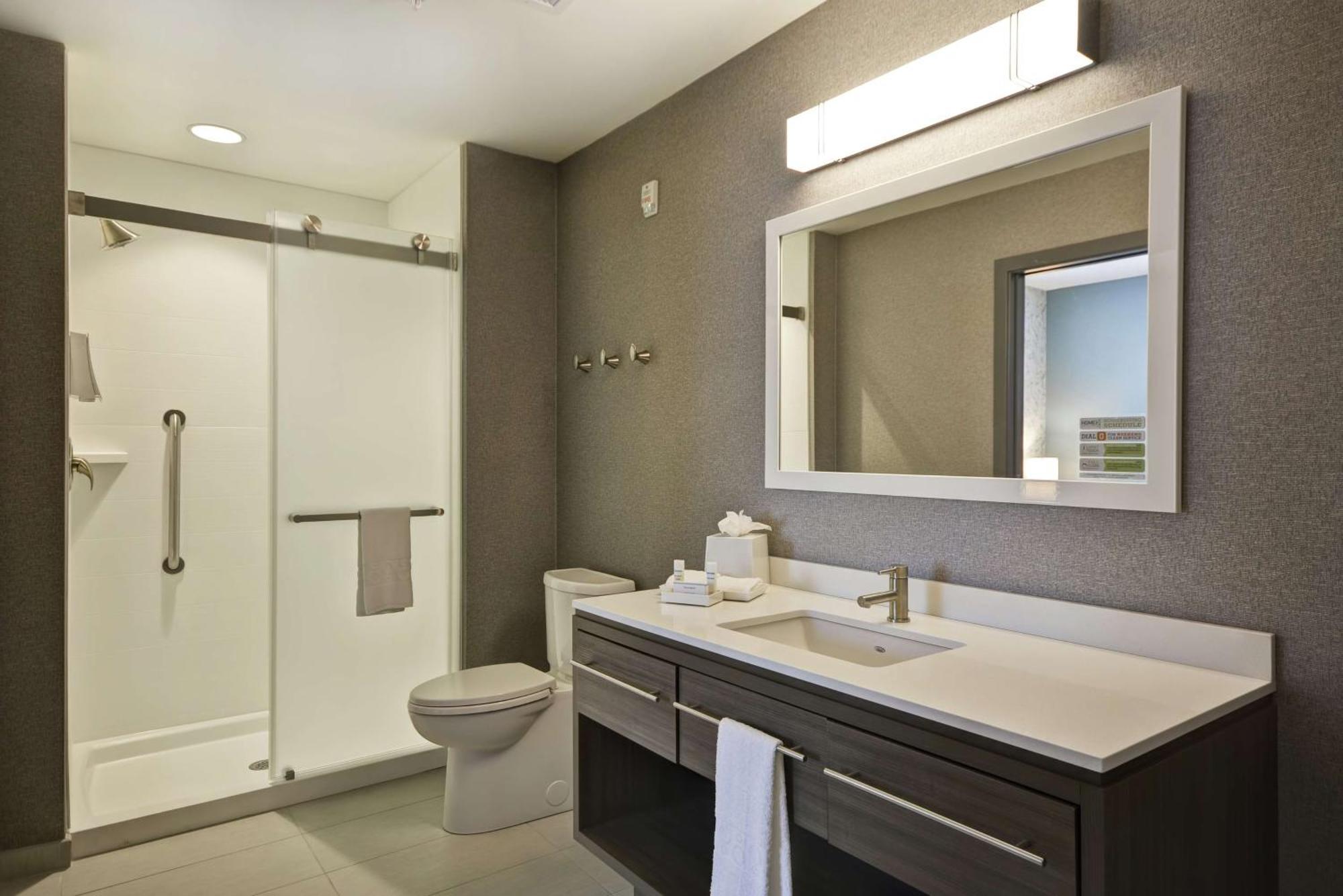 Home2 Suites By Hilton Queensbury Lake George Εξωτερικό φωτογραφία